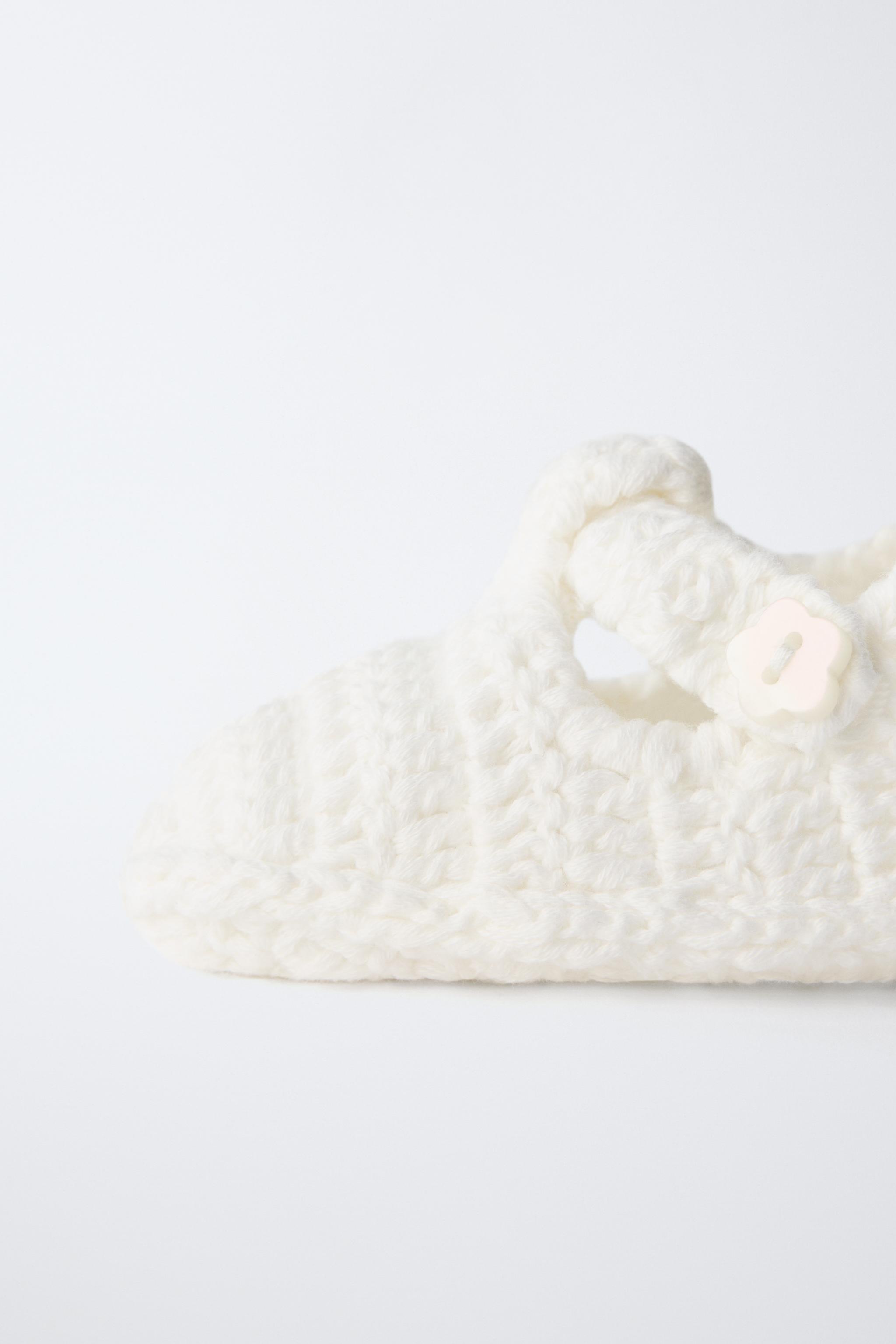 CHAUSSONS EN MAILLE
